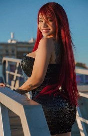 TU PUTITA LA MAS GUARRA CHUPANDO POLLA