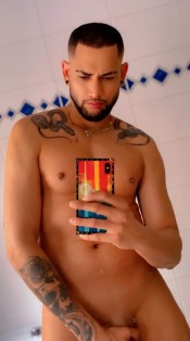 CHICO LATINO FIESTERO 21CM DISPONIBLE 24H