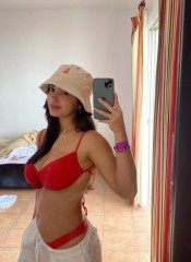 JULIETA  FIESTERA GUAPETONA Y ATRATIVA