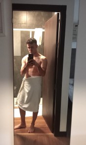 CHICO JOVEN EN CORUÑA CENTRO TENGO SITIO DISCRETO SOLO PARA DECIDIDOS