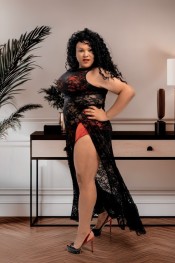 ATERRIZANDO EN ZAMORA MEGAN BATSON HURACáN DE VICIO Y PLACER POPERS