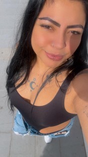 HOLA SOY KELLY MORBOSA CON GANAS DE FIESTA 24 HORA