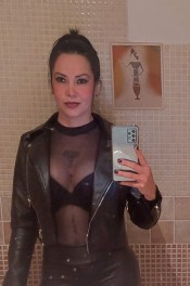 CLAUDIA - DELICIOSO BOMBONCITO