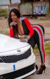 DIOSA DE ÉBANO LA PANTERA NEGRA