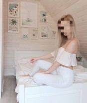 DELGADITA MUY MANEJABLE, SIN TABÚS