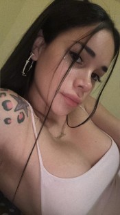 MIKAELA HERMOSA LATINA RECIéN LLEGADA