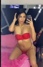 JESSICA BOMBA SENSUAL IMPLICADA FOGOSISIMA EN TORREMOLINOS 24H
