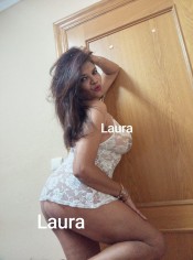 LAURA BE THE BEST  – ELEGANCIA, DESEO Y PLACER
