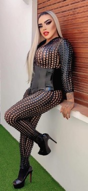 VENUS MUÑECA REAL DIVA DE SANTS HABITACION ACONDICIONA PARA TODOS TUS VICIO