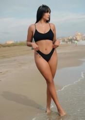 NOAH, PUTICA MUY ARDIENTE Y MORBOSA...FOLLAME DURO