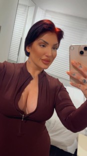 LOLA SEVILLANA 27 AñOS PROVOCACION