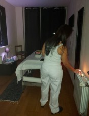 MASAJISTA TITULADA CON TéCNICAS MAGNíFICAS