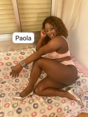 UNA NEGRA MUY GUAPA