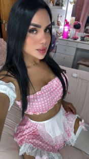 TRANS DOMINANTE MASAJISTA. BESOS CON LENGUA LECHE