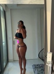 MORENA CON RICO COÑO Y NALGAS GRANDES