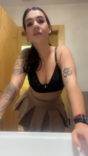 SOFIA HERMOSA LATINA CALIENTE, DIVERTIDA Y FIESTERA