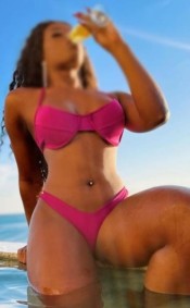 CUBANA FIESTERA Y BESUCONA