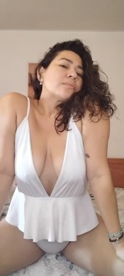 HOLA SOY AGATHA BRASILEñA ARDIENTE