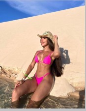 COLOMBIANA RECIéN LLEGADA