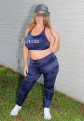 CINCUENTONA RUBIA ELEGANTE