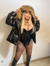 TRANS DOMINADORA FANTASTIC! CON AMBIENTE CLIMATIZADO