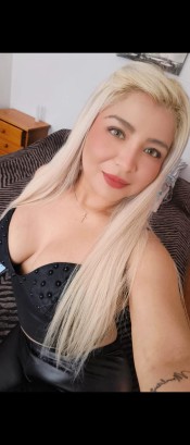 RUBIA CACHONDA , FIESTERA,EN JAéN CAPITAL