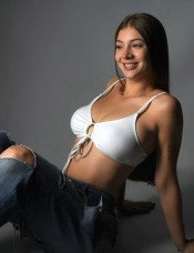 DIANA / 20 AñOS / ESPAñOLA/ UNIVERSITARIA