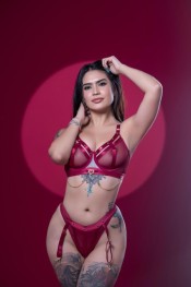 NIA, MORENA D ESCANDALO EN ALICANTE CENTRO