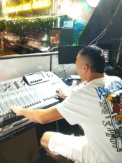 UN FLACO EXóTICO PARA CUMPLIR DESEOS