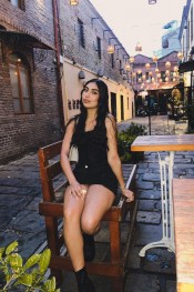 LAURA. MUÑEQUITA PARA QUE TENGAS SEXO DEL BUENO