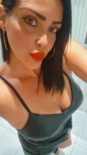 MORENA ELEGANTE GUAPA Y DIVERTIDA