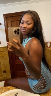 MORENITA JOVENCITA PUNTA UMBRÍA 24H