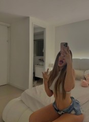 RUBIA CON CURVAS FINAS REALES ARDIENTE NOVEDAD UNOS DIA