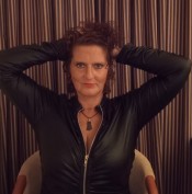 DEVORA AMA DOMINANTE EXPERTA EN BDSM