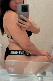 BARAKALDO. JOVEN FIESTERA, CUERPO COMO VINE AL MUNDO.... SALIDAS