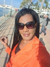 SOY ESTRELLA UNA CHICA TRANS ESTOY CON 2 AMIGAS VICIOSAS Y JUGUETONAS