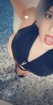 TRANS CARIñOSA Y SIN PRISAS LA REINA DEL FRANCéS FIESTA Y POPPERS!!