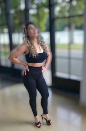 DELICIOSA BRASILEÑA  CON GANAS DE SEXO SIN PARAR