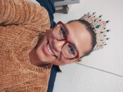 TRABA LATINA COMPLACIENTE FOGOSA FIESTERA DISPONIB