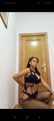 GUAPA COLOMBIANA , DE PASO POR QUINTANAR DE LA ORD