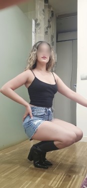 TU PUTITA NIFADORA,ME PONGO MUY CACHONDA.