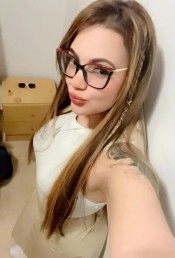 POR TIEMPO LIMITADO COLOMBIANA MUY COMPLACIENTE