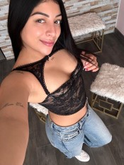 HERMOSA COLOMBIANA, EXPERTA EN HOMBRES EN EL EJIDO