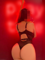 RUBIA MUY GUARRA , FIESTERA , LATINA