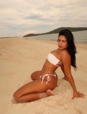 CALIENTE PRINCESA JUGUETONA  Y FIESTERA