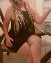 ELEGANTE RUBIA MUY CAñERA EN TRES OLIVOS