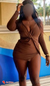 EN ELCHE COMPLACIENTE ARDIENTE BOMBA DE SEXO