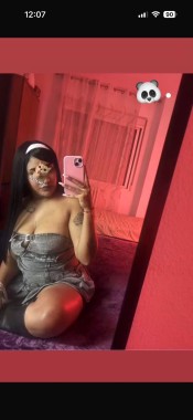 PAMELA HERMOSA FIESTERA GUAPISIMA