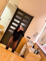 VICKY TU MODELITO RECIÉN LLEGADA LATINA FIESTERA