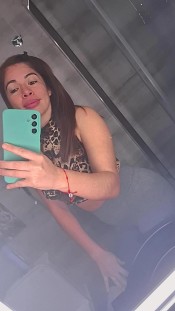 TRES AMIGAS RECIEN LLEGADAS VEN A CONOCERNOS 24H